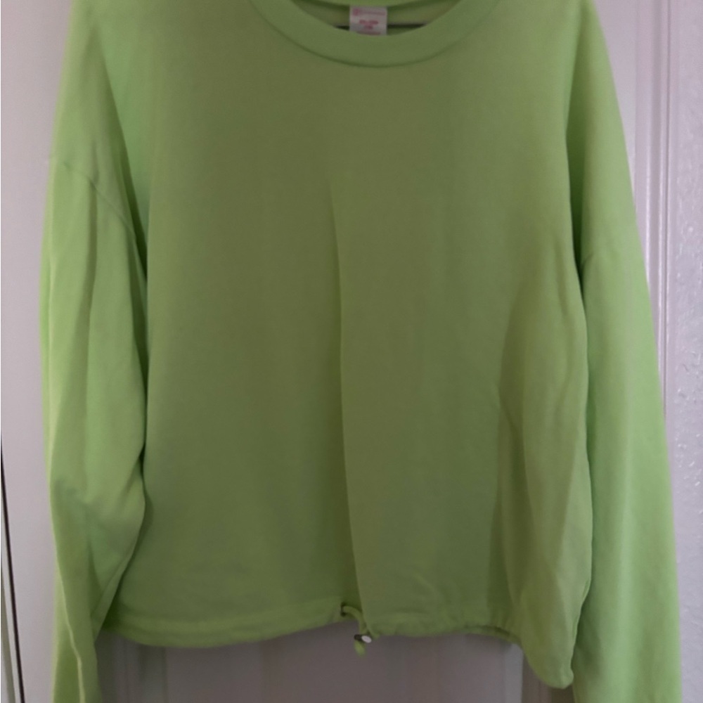 No Boundaries Women’s Sweatshirt
Size XXL
Color neon - Picture 3 of 4